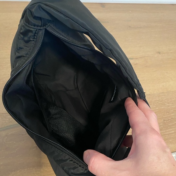 Lululemon Pleated Shoulder Bag - Picture 4 of 4
